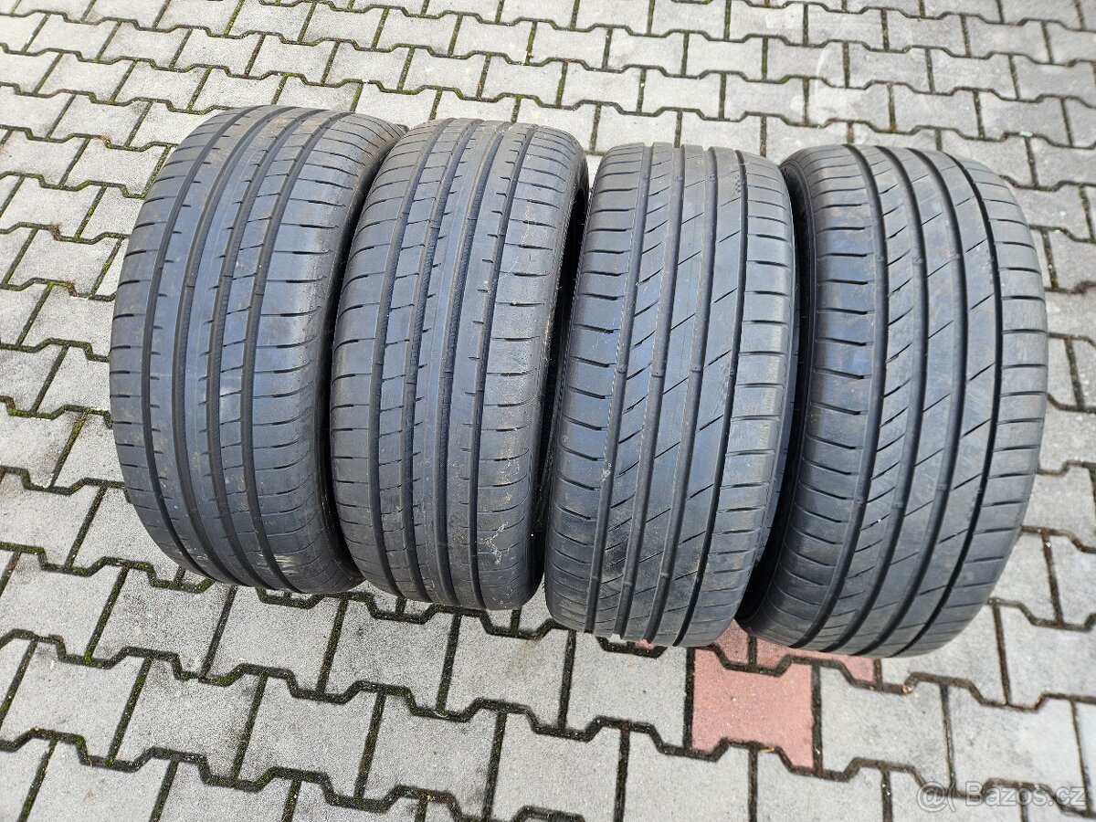 Letní pneumatiky 235/45/19