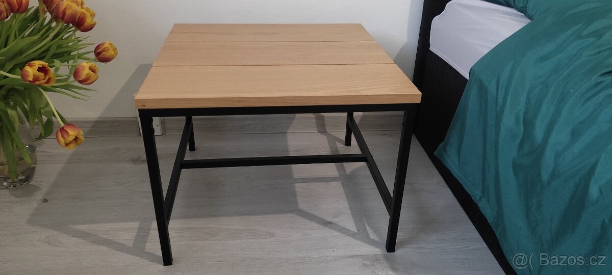 Konferenční stolek