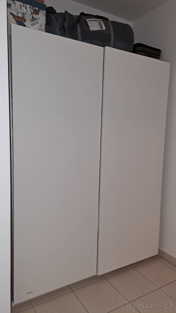 Skříň IKEA PAX - posuvné dveře
