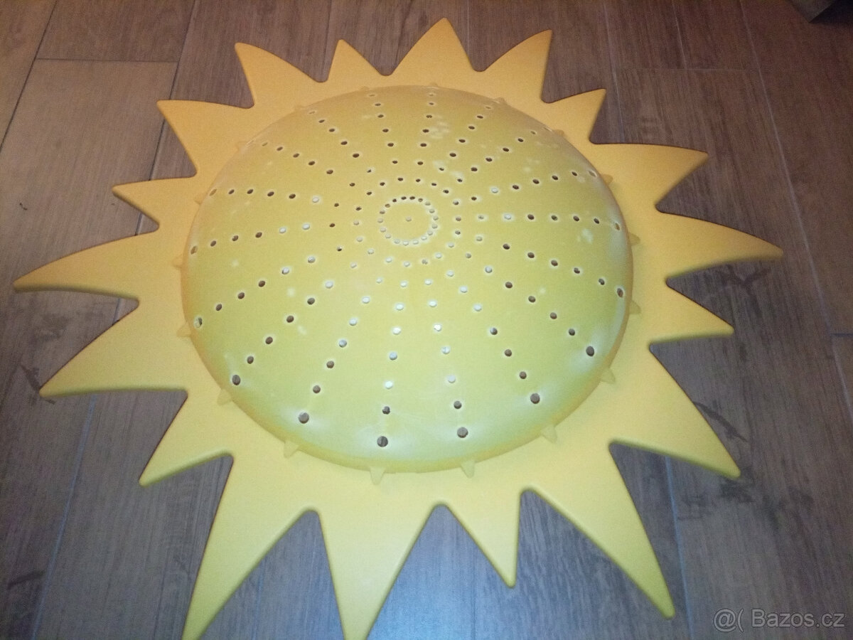 Stropní nebo nástěnné světlo žluté slunce smila sol IKEA
