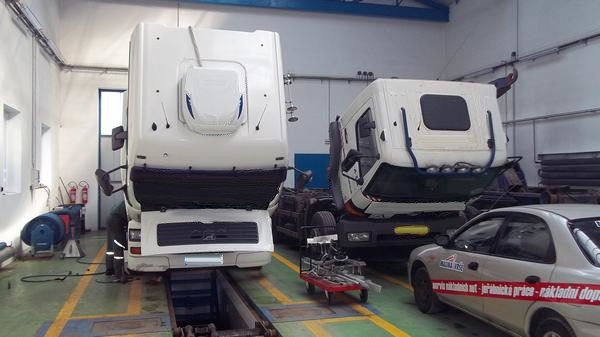 Mechanik nákladních vozidel a stavebních strojů