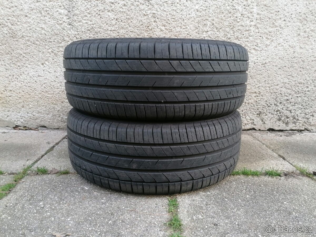 Kumho ECSTA 225/55/17 101W Letní