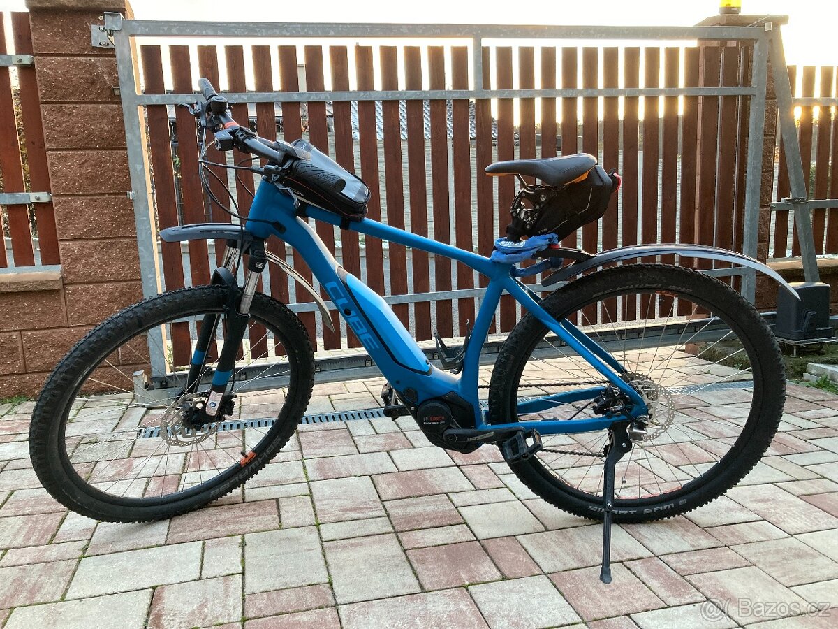 Horské elektrokolo Cube 29"