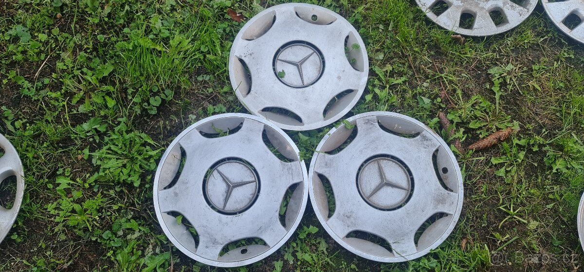 Poklice originál Mercedes-Benz - 15"
