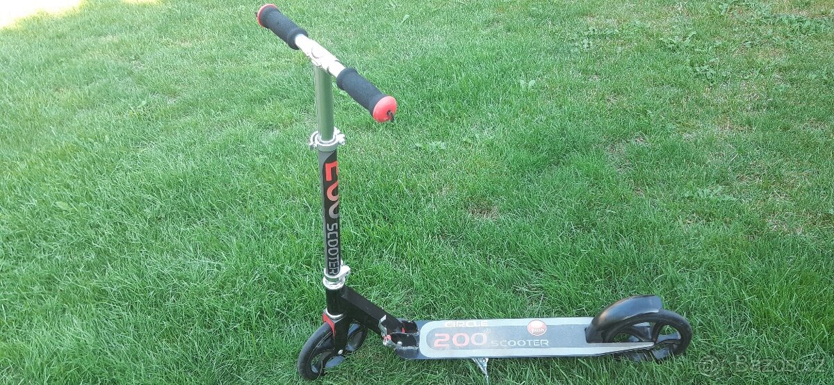 Koloběžka Scooter