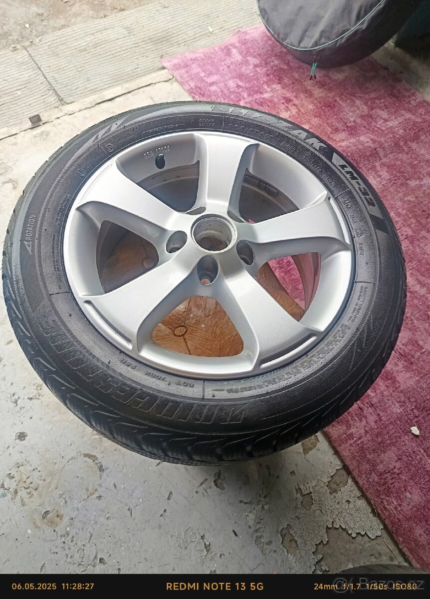 Bridgestone Blizzak 205/55 R16 91H na alu disku R16.