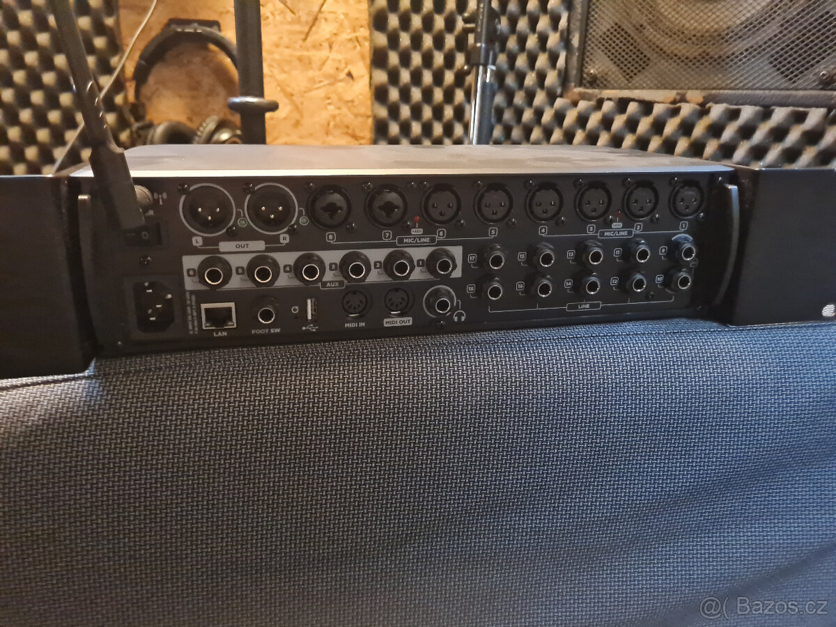 Digitální mixážní pult RCF M18