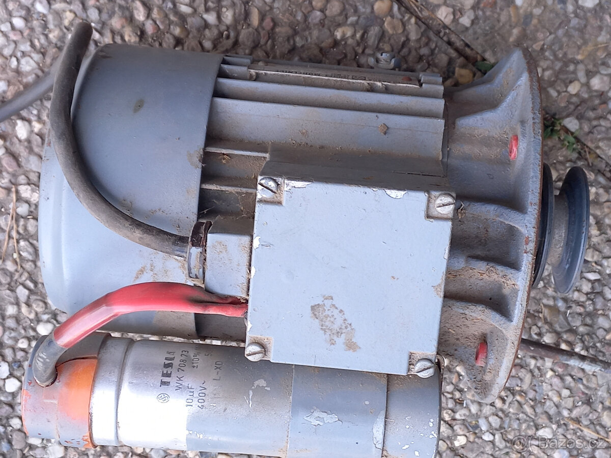 elektromotor 220V 2875 ot/min 370 W
