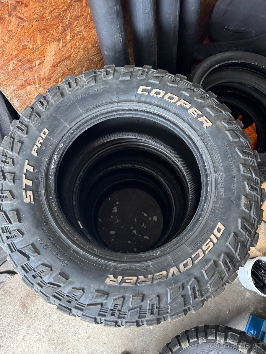 Pneumatiky Cooper Discoverer STT PRO 265/70 R17
