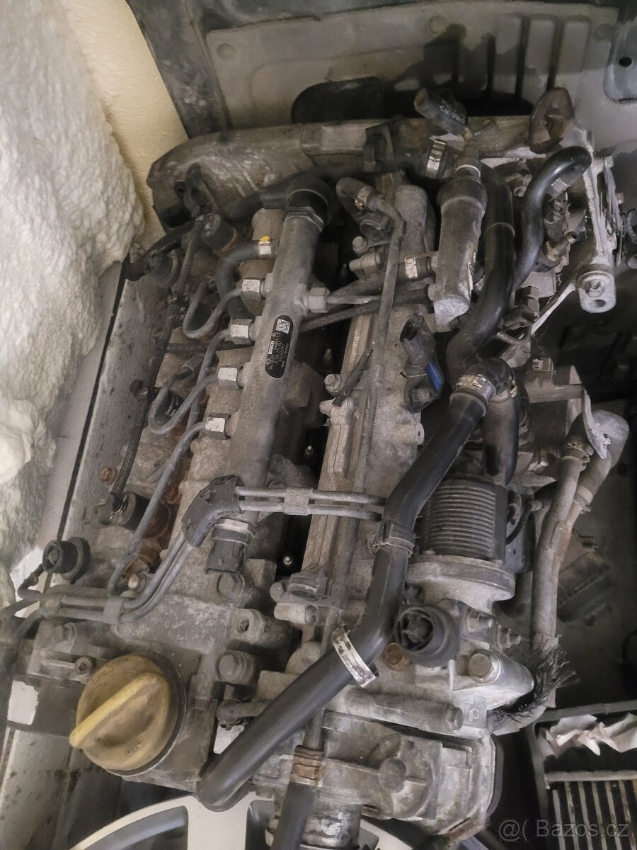 Prodám kompletný motor 1,9cdti nové turbo opel alfa..