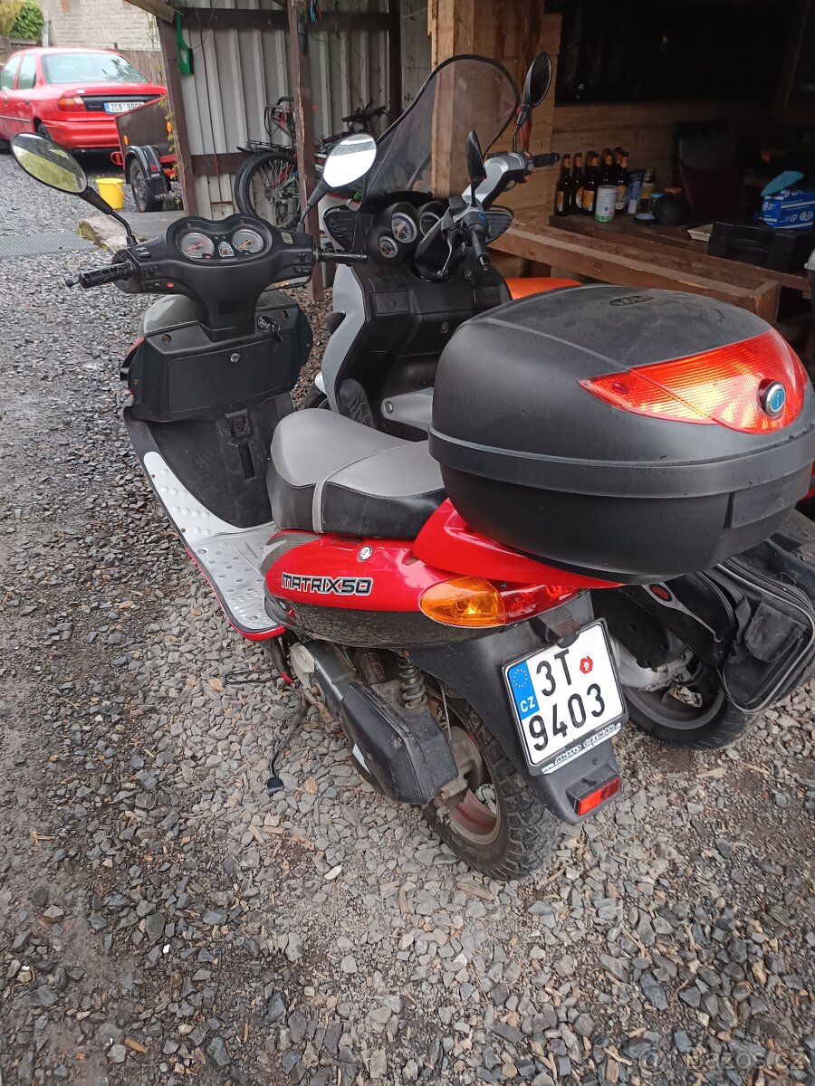Skútr 50