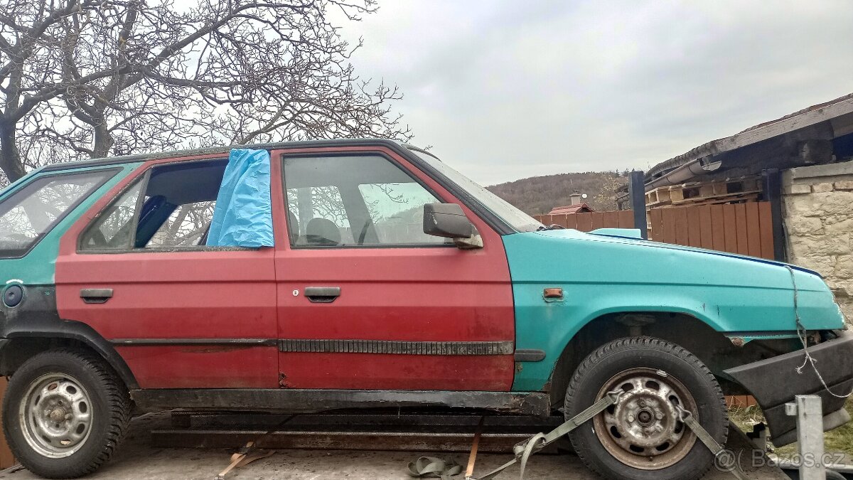 Škoda Forman bez dokladů na dily