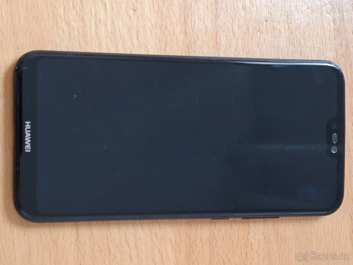 Mobilní telefon Huawei P20 lite
