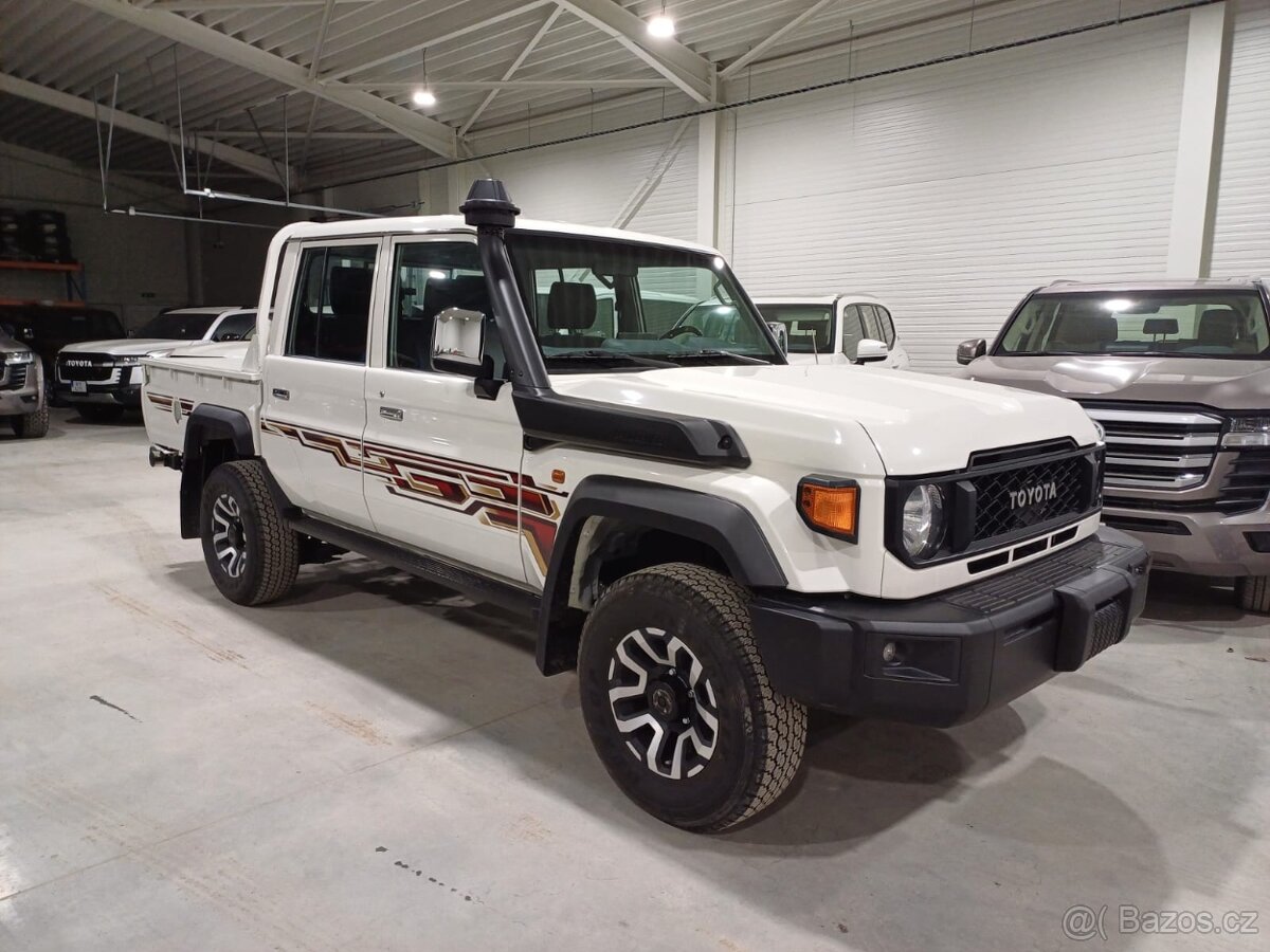 Toyota Land Cruiser 79 Pick-up. AUTOMAT 2,8TD 4X4 ,New 24