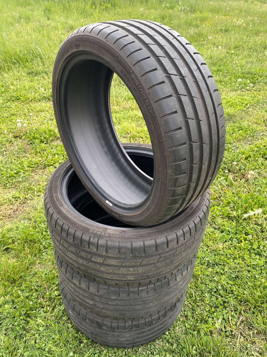 215/40 R17 NOKIAN