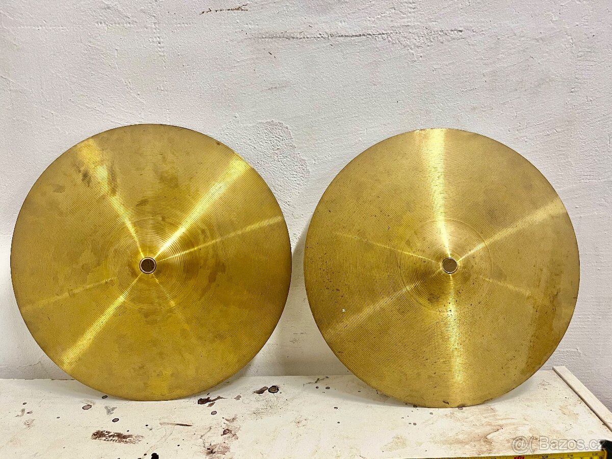 Amati 14" hi hat.