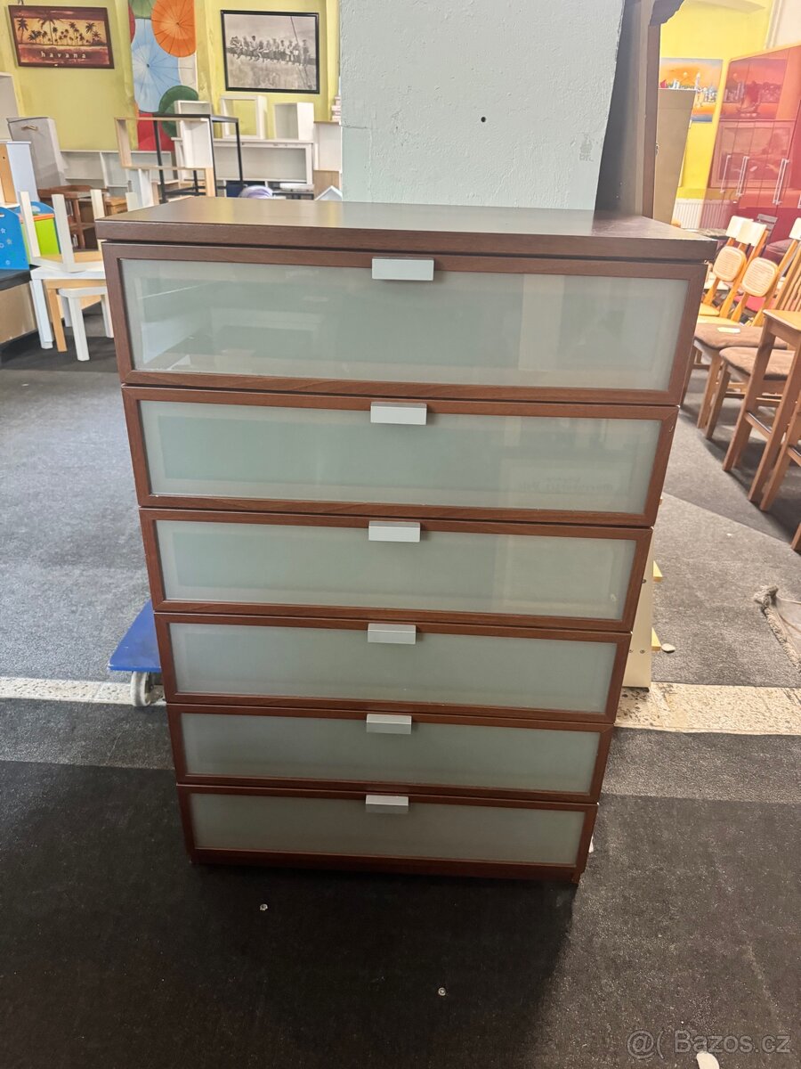 Krásná 6 šuplíková komoda IKEA