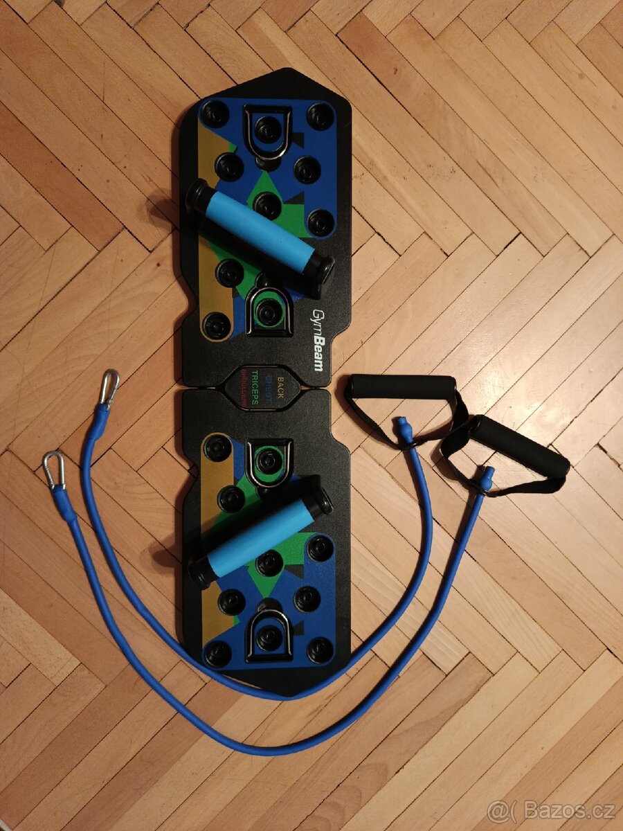 GymBeam deska na kliky, předání celá ČR