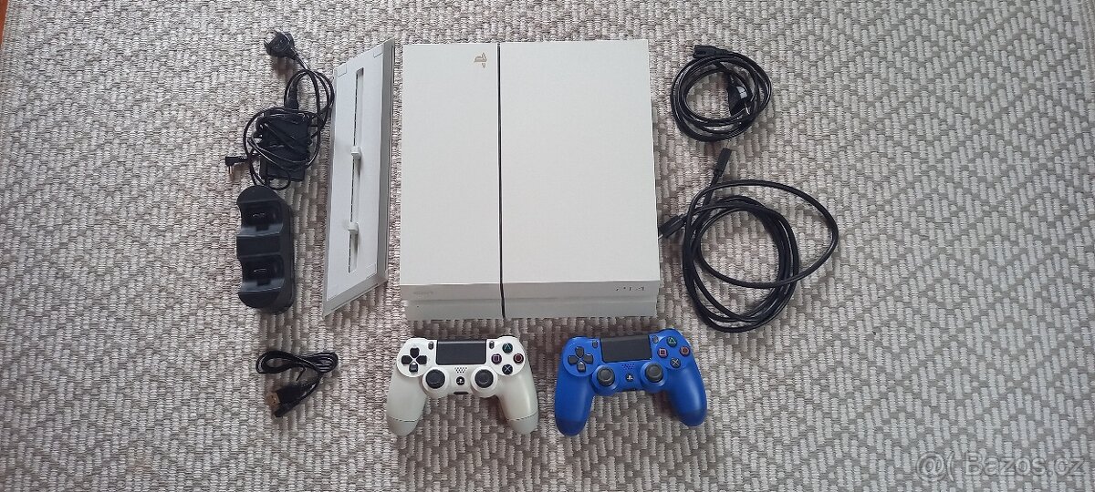 Prodám Playstation 4 500GB