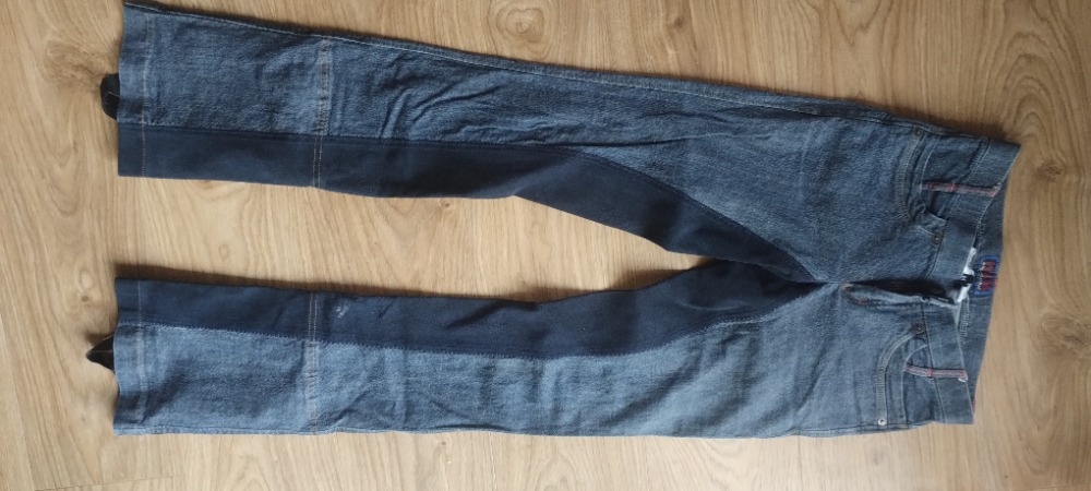 Jezdecké pantalony