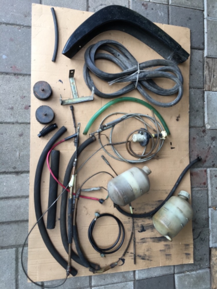 Náhradní díly Wartburg 353