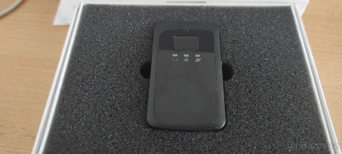 GPS tracker GL300