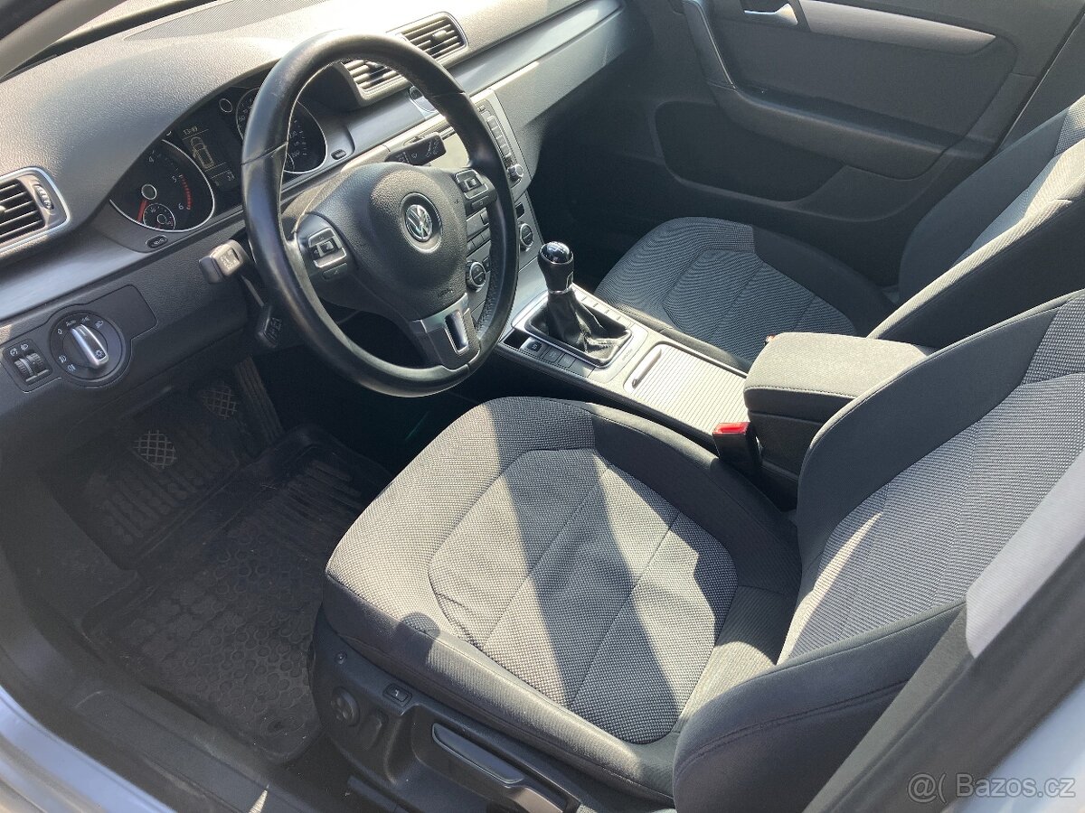 VW Passat Variant,103kw 2013,4x4 manuál, tažné,STK 8.2026