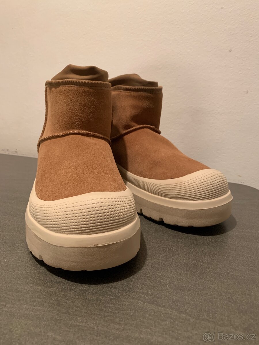Ugg valenky
