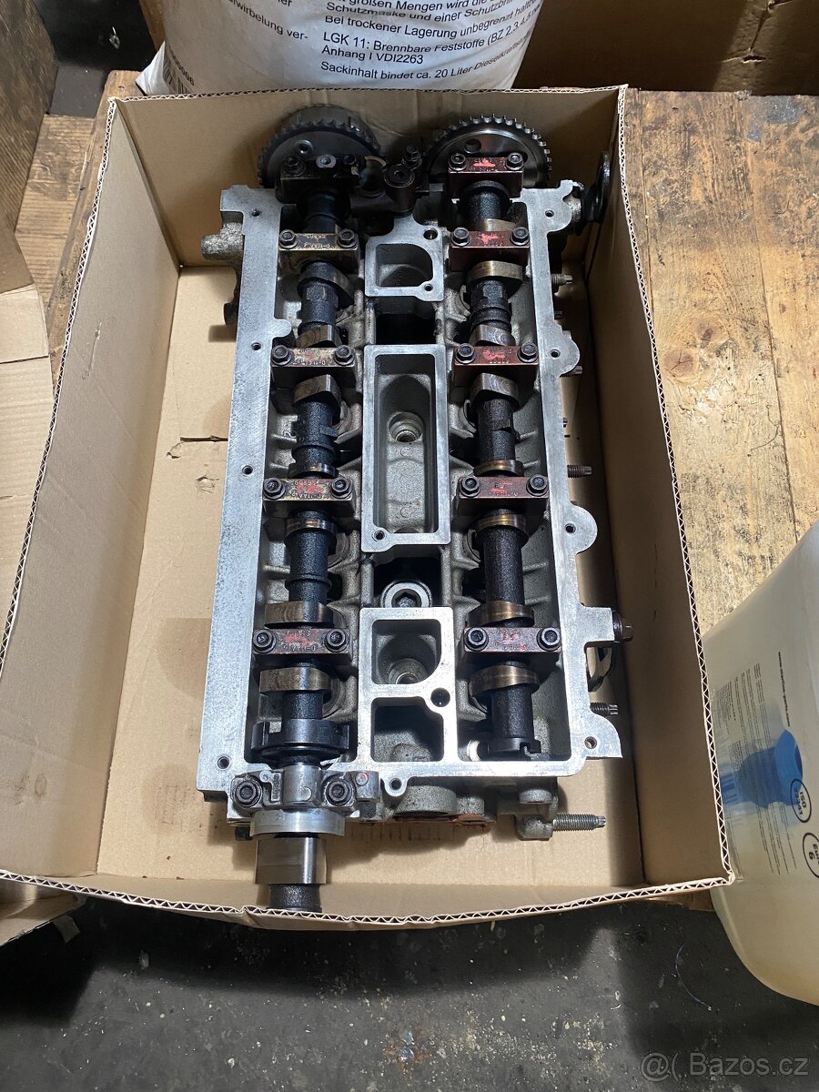 Hlava motoru mazda cx7