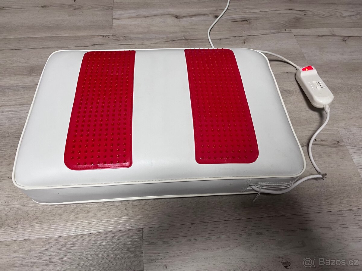 Masážní vyhřívací polštář
