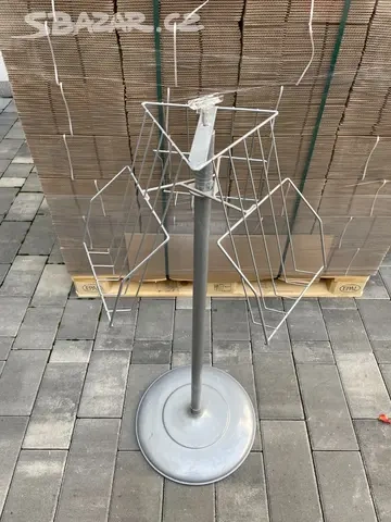 Reklamní stojan na prospekty