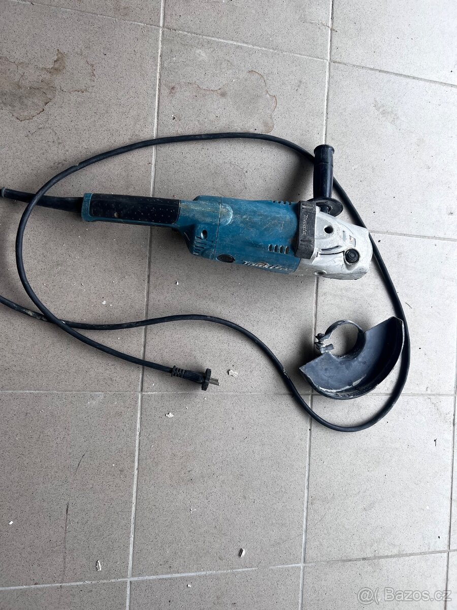 Prodám velkou úhlovou flexu Makitu