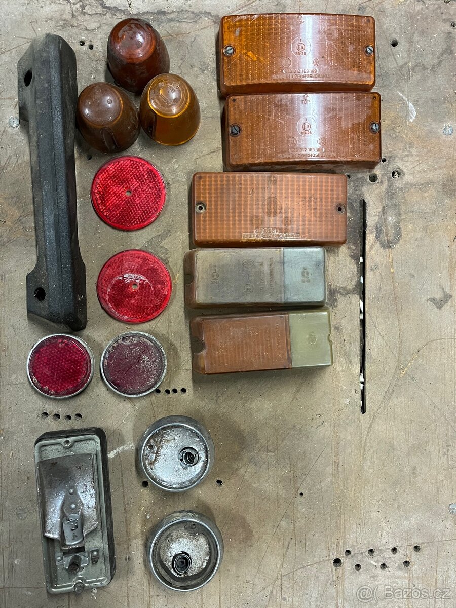 světelné díly PAL – kryty, odrazky