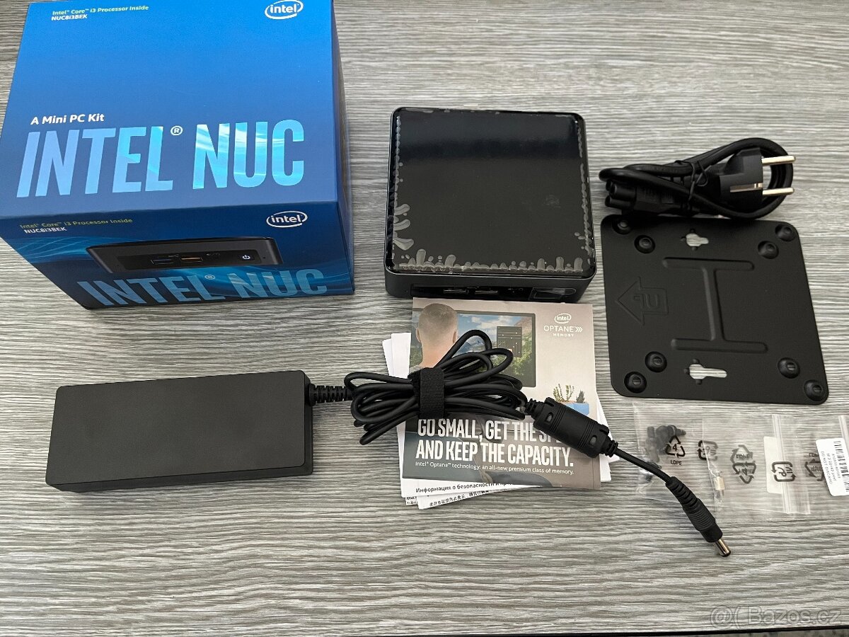 MiniPC Intel NUC8i3BEK