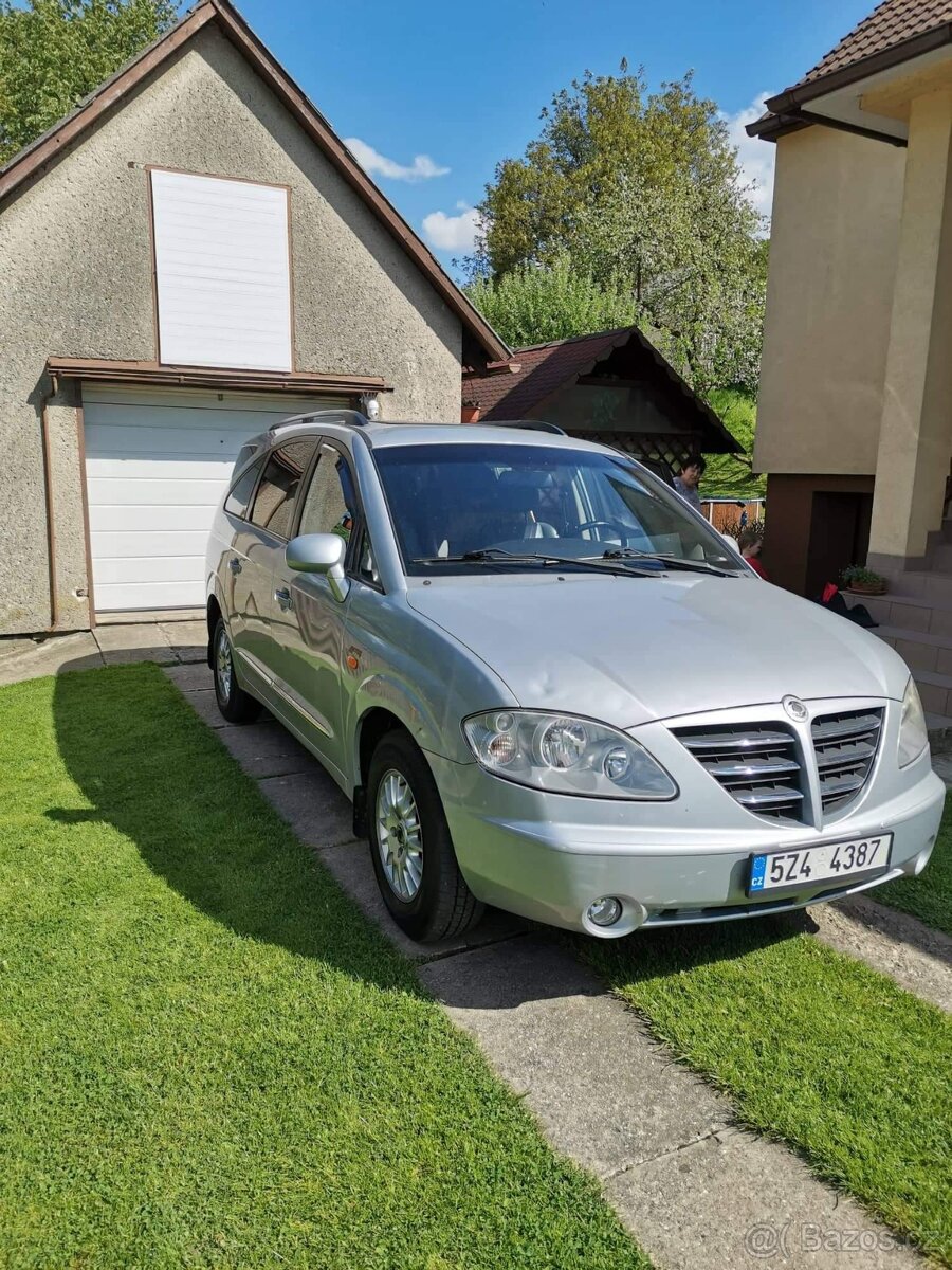 Prodám ssangyong rodius 270SV na ND