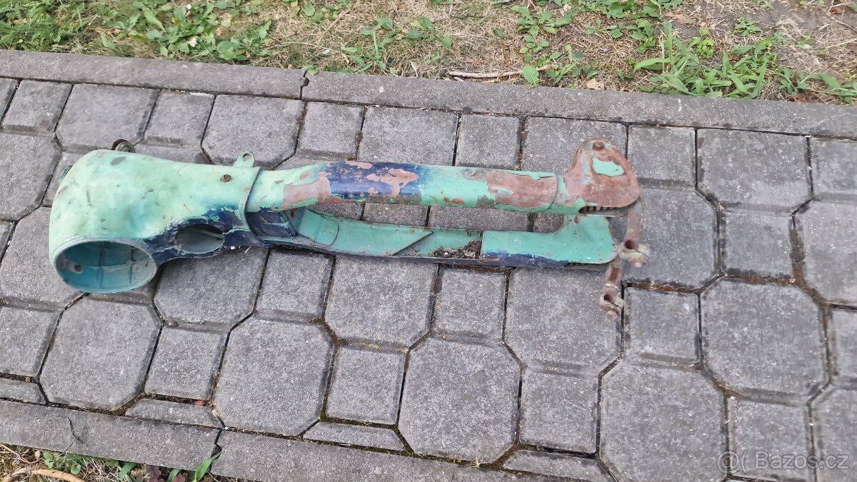 Přední vidlice s maskou na Jaweta