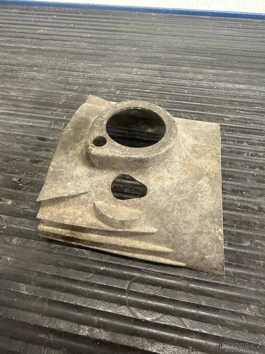 Kryt karburátoru Jawa 250