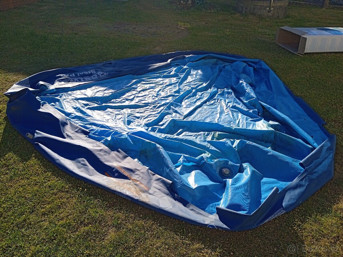 Bazén s příslušenstvím