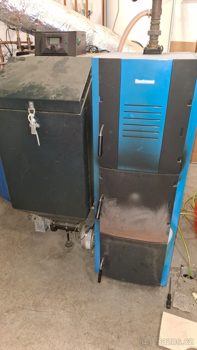 Buderus Logano G221-25A levý na tuhá paliva