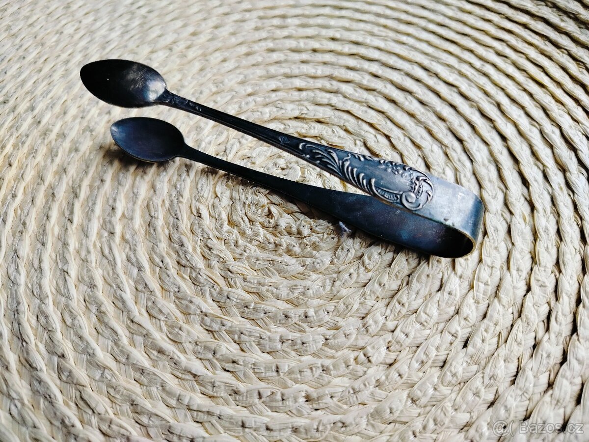 Kleštičky na cukr.