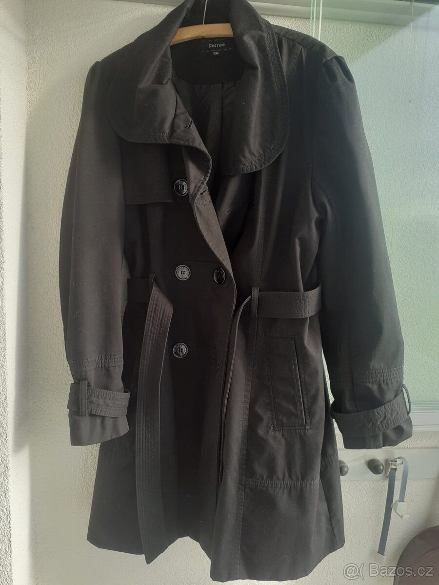 Jarní černý kabát, vel. XXL, zn. Refree