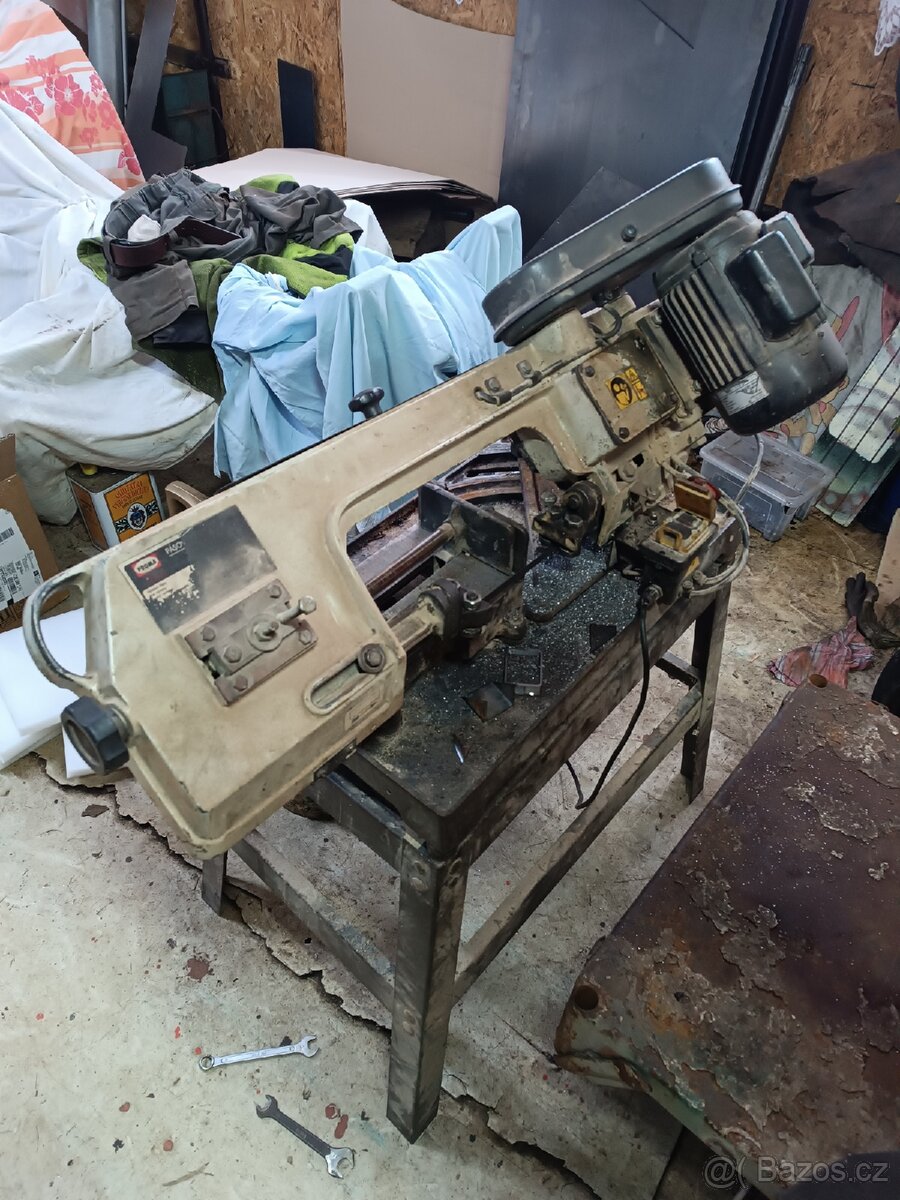 Pásová pila na kov