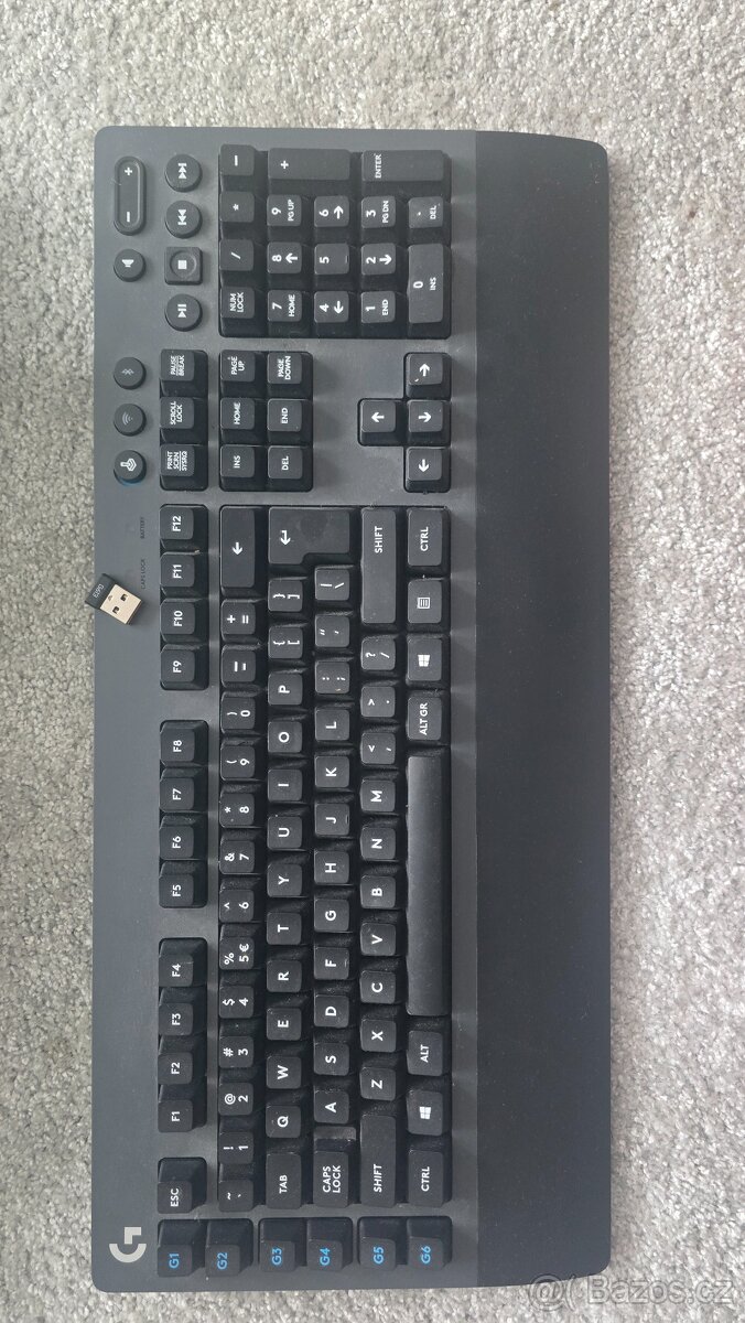 Logitech G913 bezdrátová klávesnice