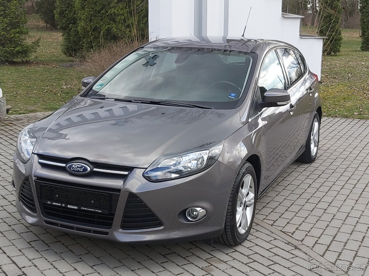 Ford Focus 1.0 92 kw 2012, servis Ford , TOP STAV