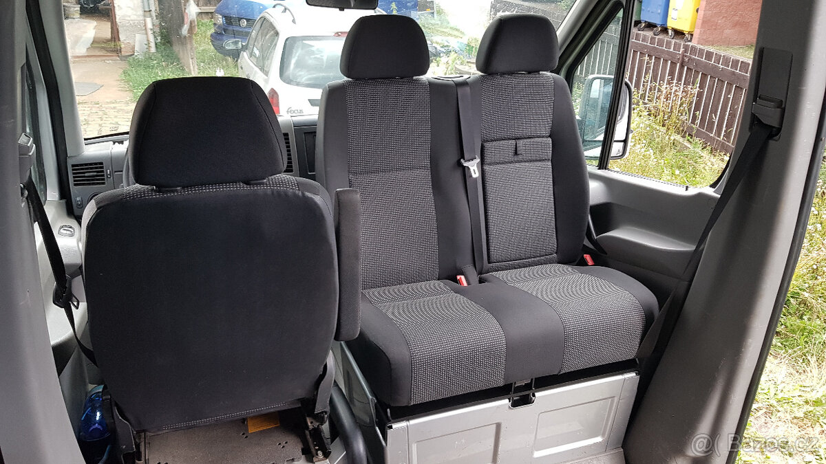 Otočná konzole dvousedadla MB Sprinter a Volkswagen Crafter