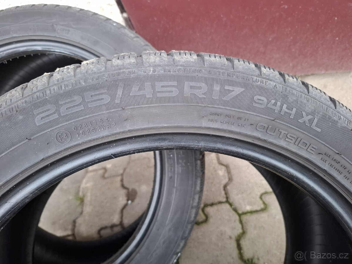 225/45/17 nokian zimní