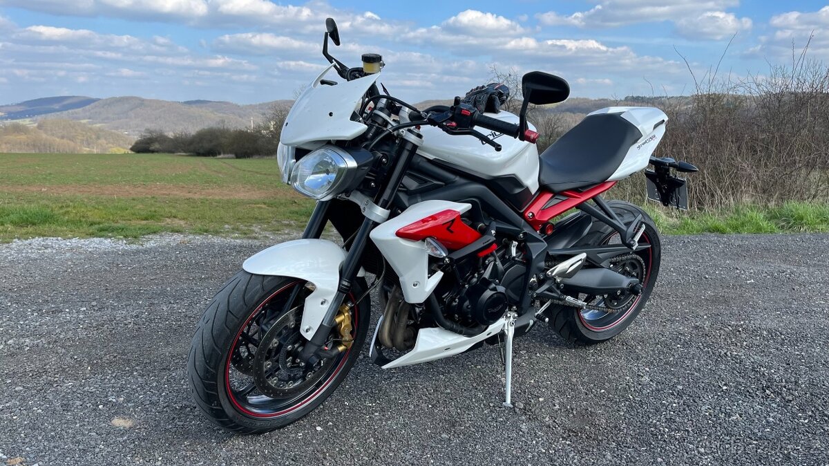 Triumph Street Triple 675R (2013)