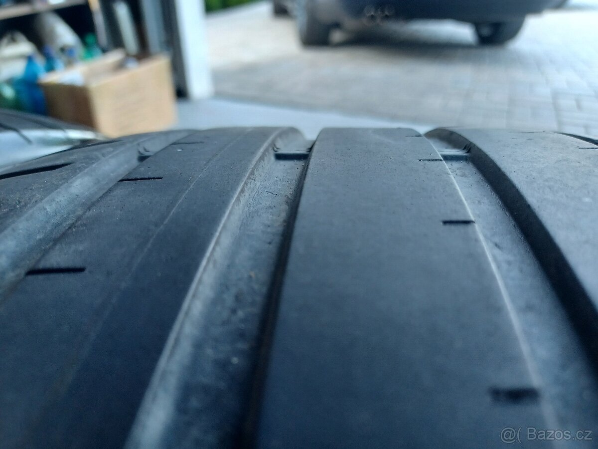 255/35/18 Falken letni 5mm