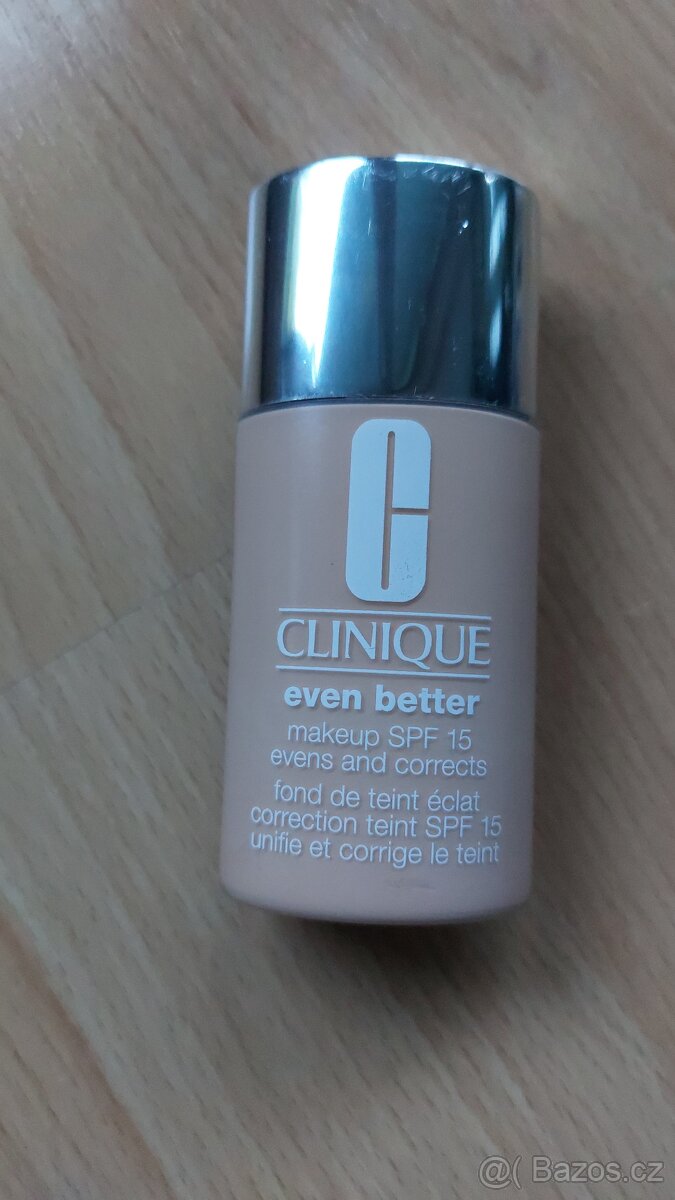 Clinique - korekční make up -  WN 04 - žlutý podtón