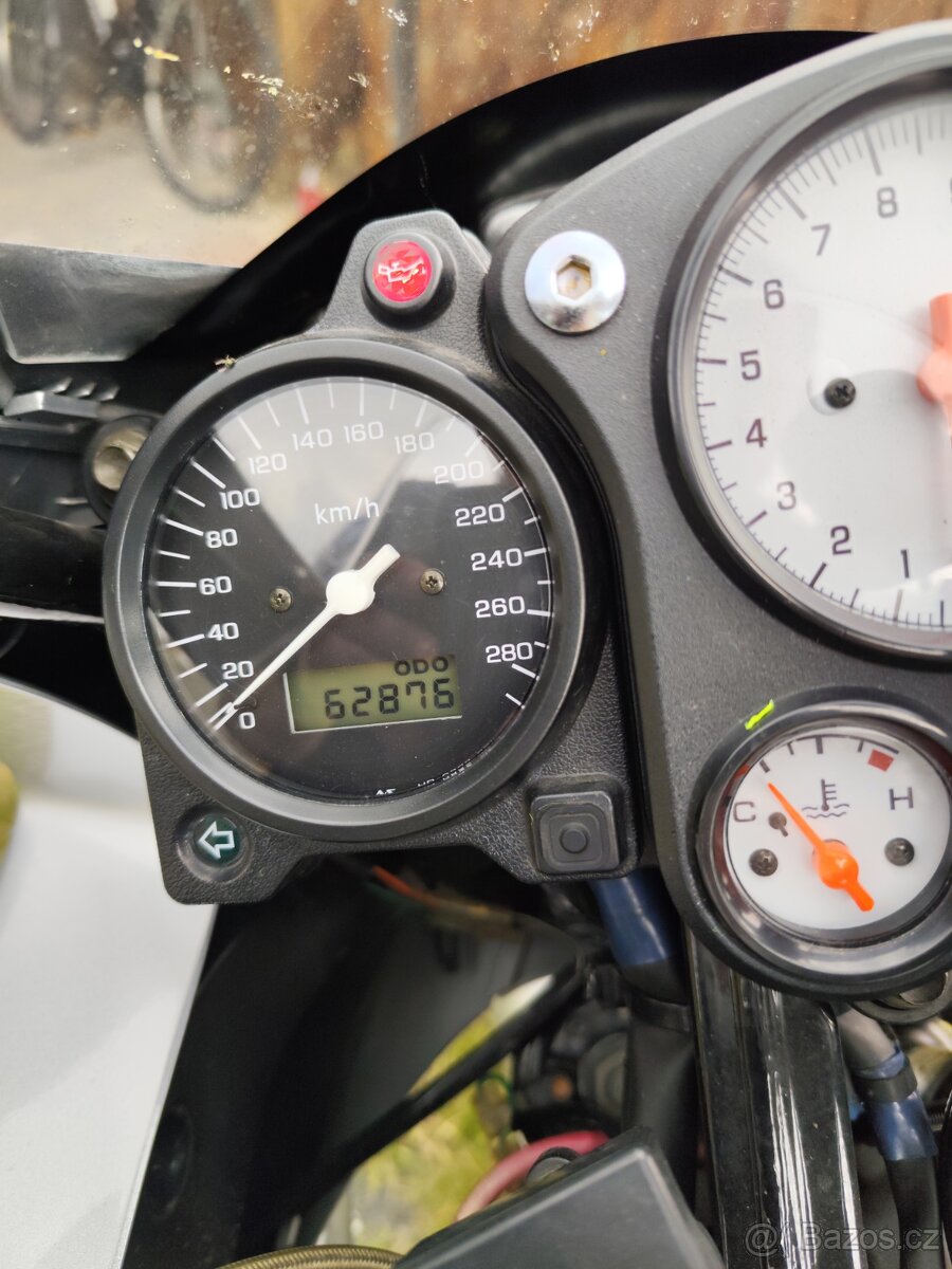 Prodám Honda VTR 1000f